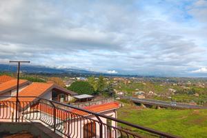 Appartamento panoramico, garage e posto auto