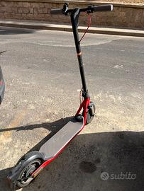 Monopattino elettrico Ninebot D38E