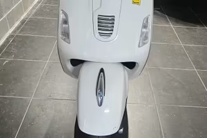 VESPA 300 GTS SUPER