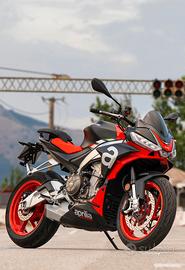 APRILIA TUONO 660