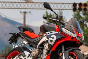 APRILIA TUONO 660