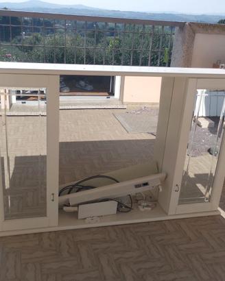 Specchiera con mobile bagno