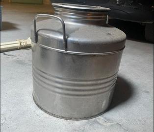 Contenitori per olio o vino