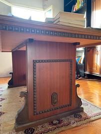 Tavolo anni70 in legno con decorazioni