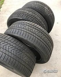 4 gomme invernali 325 35 22 e 285 40 22 Pirelli