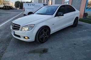 Mercedes clase c anno 2011 automatico