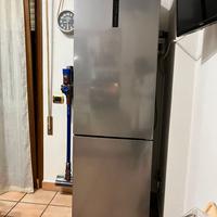 Frigorifero combinato libera installazione Hoover