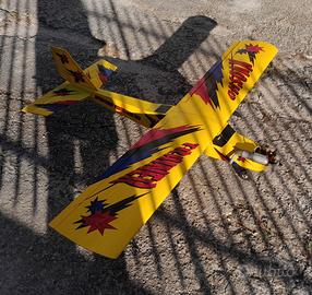 modellino aereo trainer ala alta