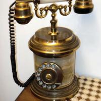 Telefono stile antico