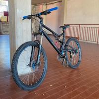 Mountain bike (enduro), rockrider six 3 rr6.