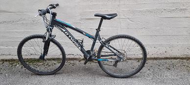 mountain bike B'Twin Rockrider 26"