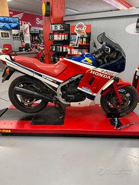 Honda Vf 500