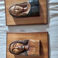coppia quadretti in legno figure a rilievo