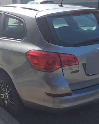 Opel Astra J non funzionante