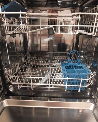 lavastoviglie  leggi bene 