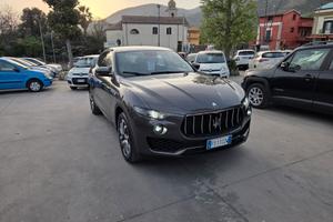 Maserati Levante V6 Diesel 275 CV AWD Granlusso - 