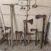 ATTREZZI AGRICOLI VECCHI