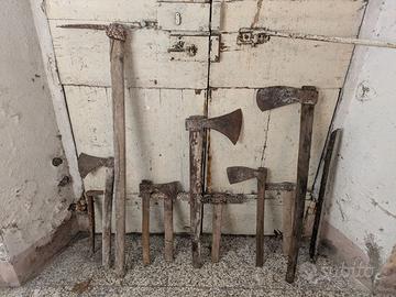 ATTREZZI AGRICOLI VECCHI