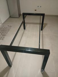 Tavolo da salone o cucina