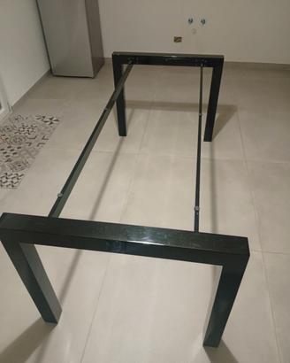 Tavolo da salone o cucina