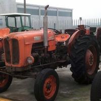 Trattore agricolo mod. fiat 411r