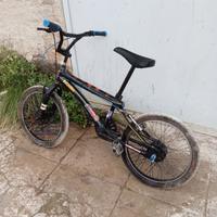 bmx bicicletta