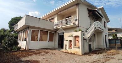 BIFAMILIARE A LONATE POZZOLO