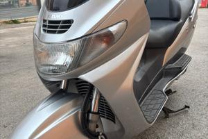 Suzuki Burgman scooter 250