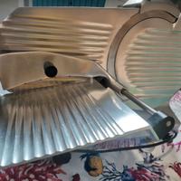 Affettatrice lama 25