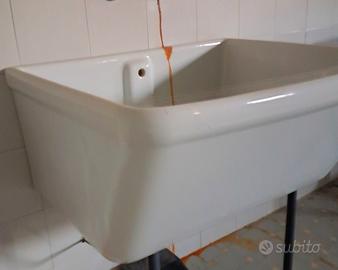 Lavatoio per lavanderia in ceramica,  lavabo.