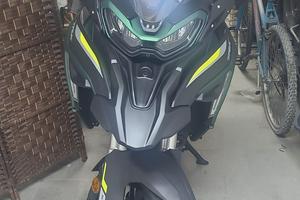 Benelli TRK 702 – Agosto 2024 con tris di valige