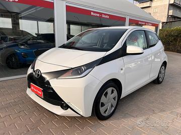 Toyota Aygo 1.0 VVT-i 69 CV 5 porte x-business OK 