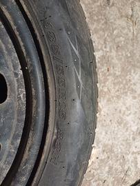 4 Pneumatici invernali 185/55R15 82H con cerchi
