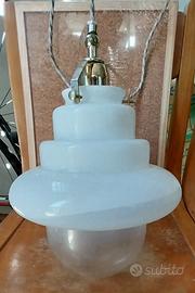 Lampadario in vetro opalino