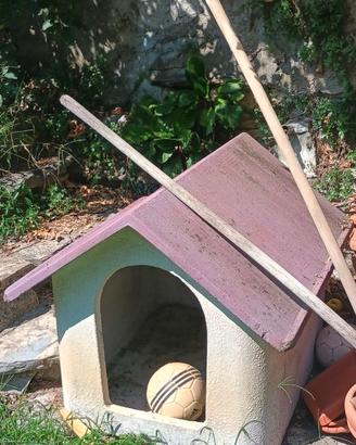 Cuccia per cani in cemento