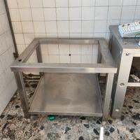 Tavolo professionalein acciaio inox,