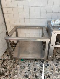 Tavolo professionalein acciaio inox,