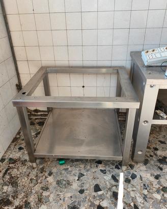 Tavolo professionalein acciaio inox,