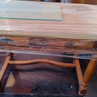 Scrittoio/Scrivania in legno con sedia in legno