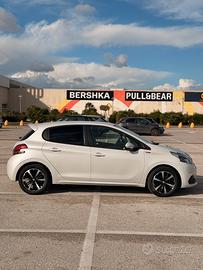 Peugeot 208 1.2 Puretech Signature
