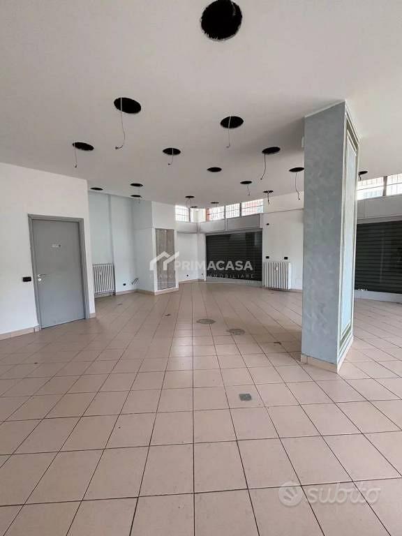 Immobile di 160 m² a Sesto San Giovanni - Altro