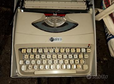 Macchina da scrivere Amica 56