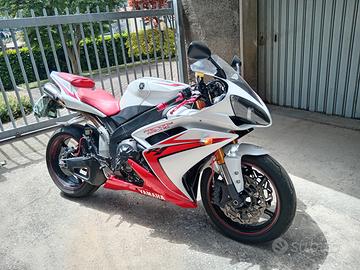 Yamaha YZF R1 - 2008