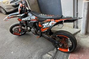 KTM 300 EXC 2018 con kit motard