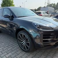 PORSCHE Macan 245 CV