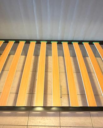Struttura letto e materasso singolo