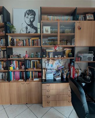 Libreria modulare con scrivania integrata