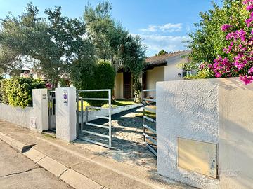 Villa indipendente su quattro lati