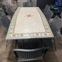 tavolo in mosaico