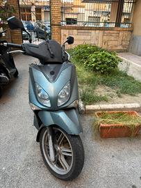 Yamaha xcity 250